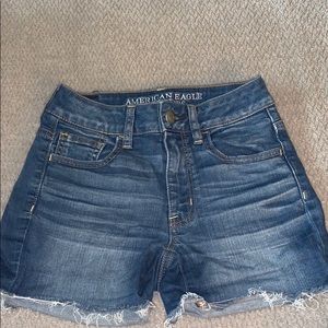 Perfect American Eagle Medium Wash Shorts